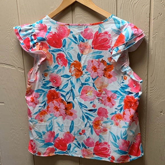 SHEIN Top - Picture 9 of 10